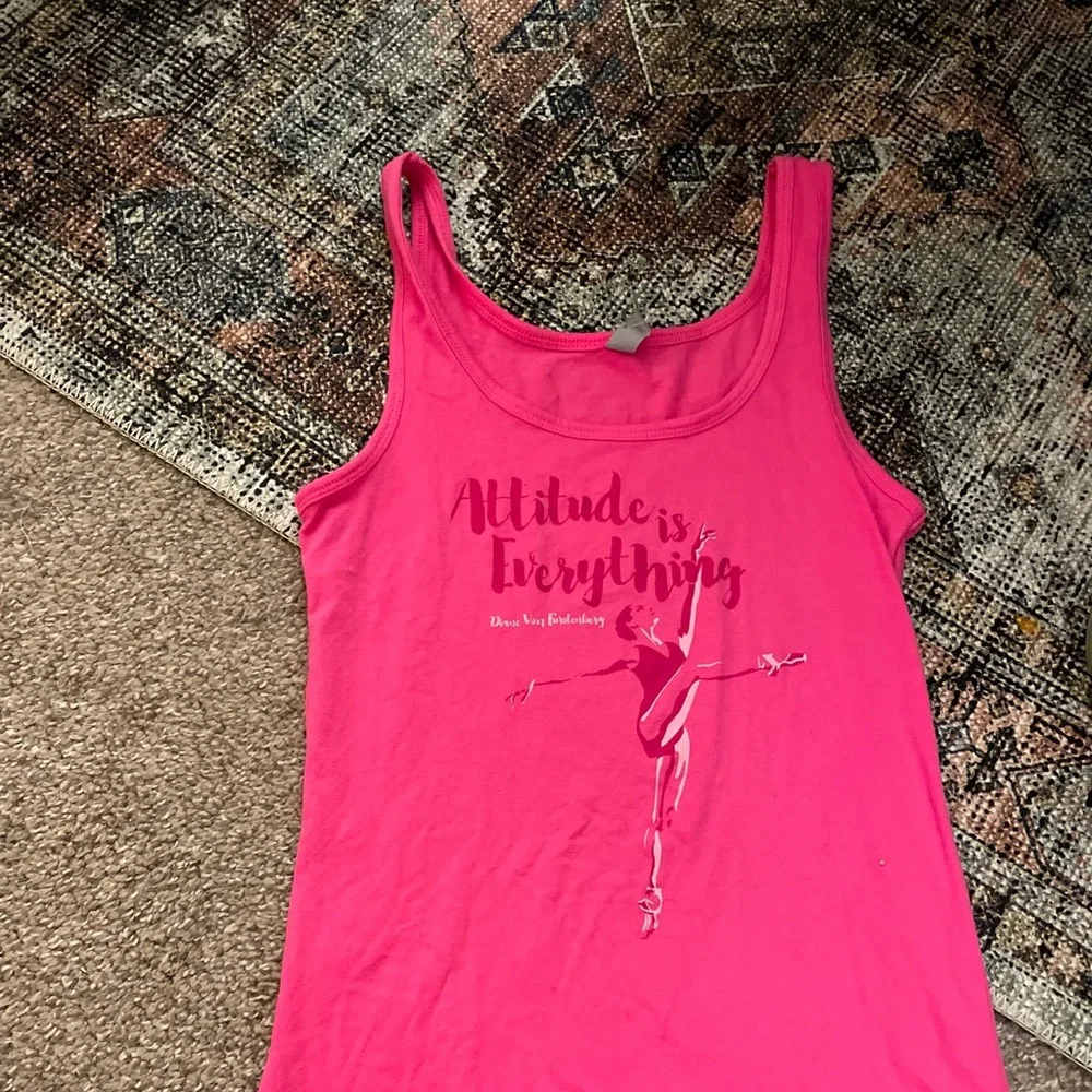 Adult tank - Picture 1 of 2